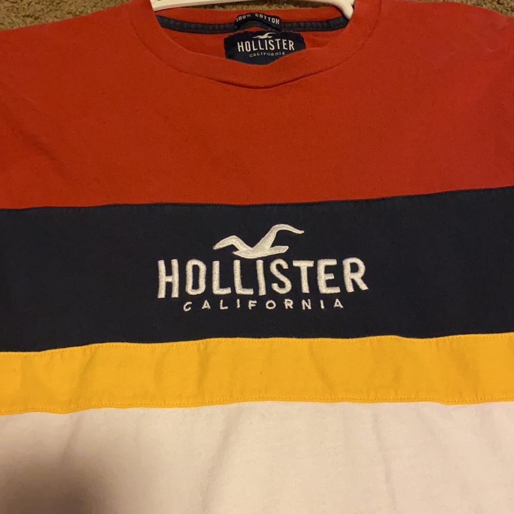 hollister t-shirt